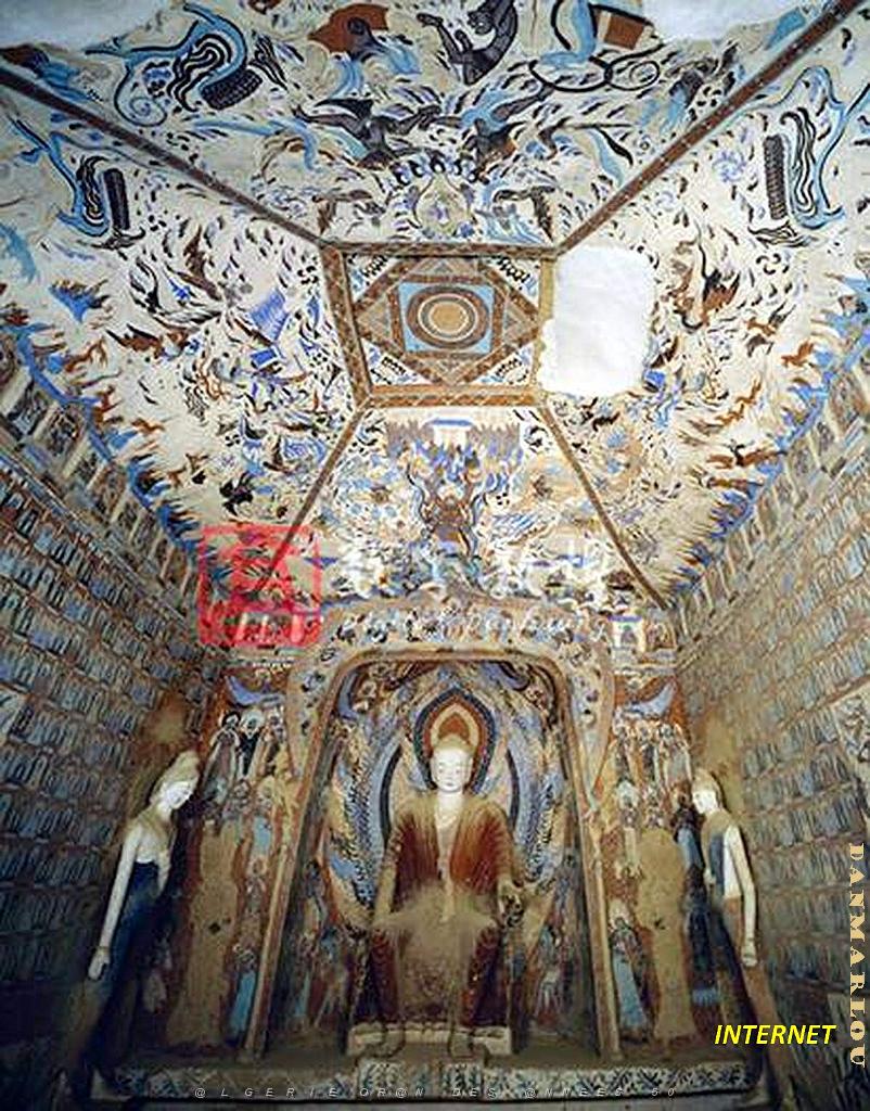 DUNHUANG - 031 -Grottes de Mogao .jpg